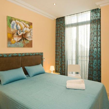 Sliema Duplex 1 Bedroom Apartment With 2 Bathrooms- Sleep 4 Exteriör bild
