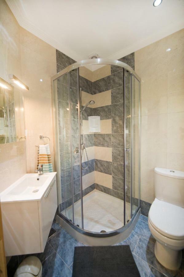 Sliema Duplex 1 Bedroom Apartment With 2 Bathrooms- Sleep 4 Exteriör bild