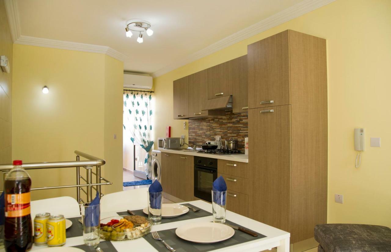 Sliema Duplex 1 Bedroom Apartment With 2 Bathrooms- Sleep 4 Exteriör bild